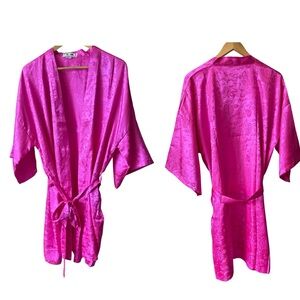 EASTERN COLLECTION embossed fuchsia pink silk robe kimono